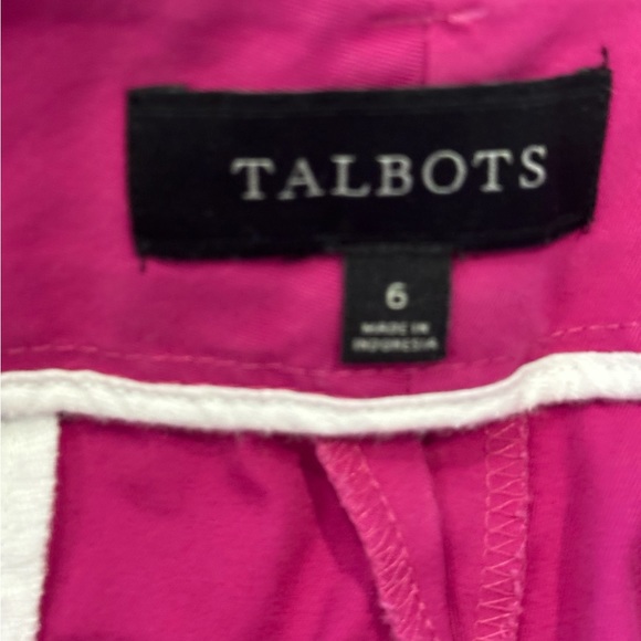 TALBOTS MAGENTA CHINO SHORTS - Picture 3 of 3